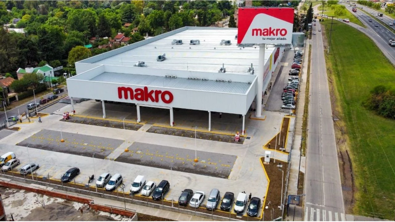 Makro es un supermercado mayorista con múltiples sucursales a lo largo del país