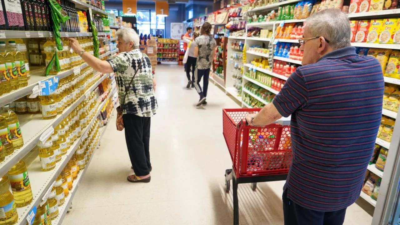Este supermercado bajó los precios de todos sus productos de marca propia por 60 días