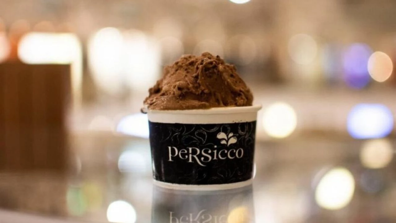 La heladería Pérsicco tiene relación con el líder piquetero