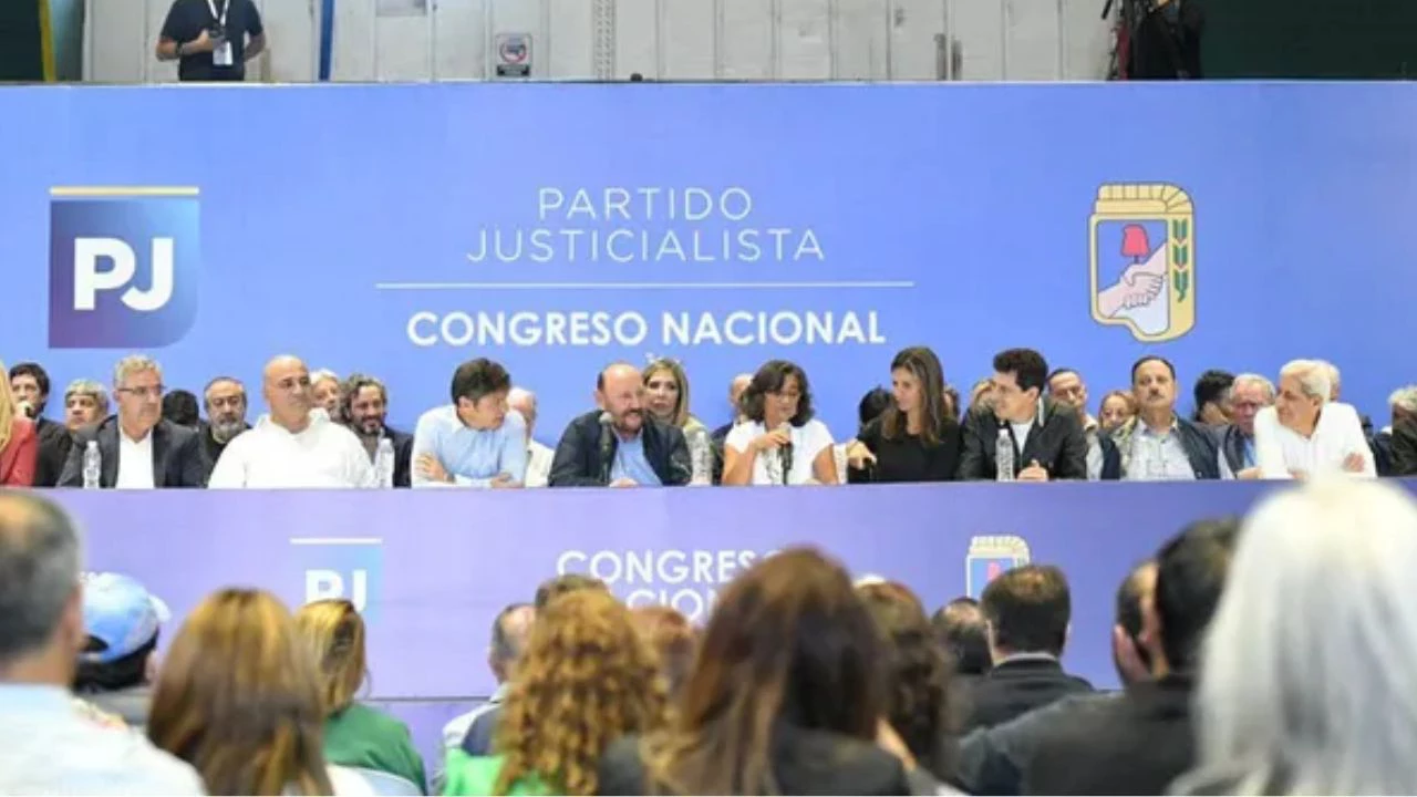 El Congreso del PJ concretó la salida de Alberto Fernández, pero no definió a su sucesor