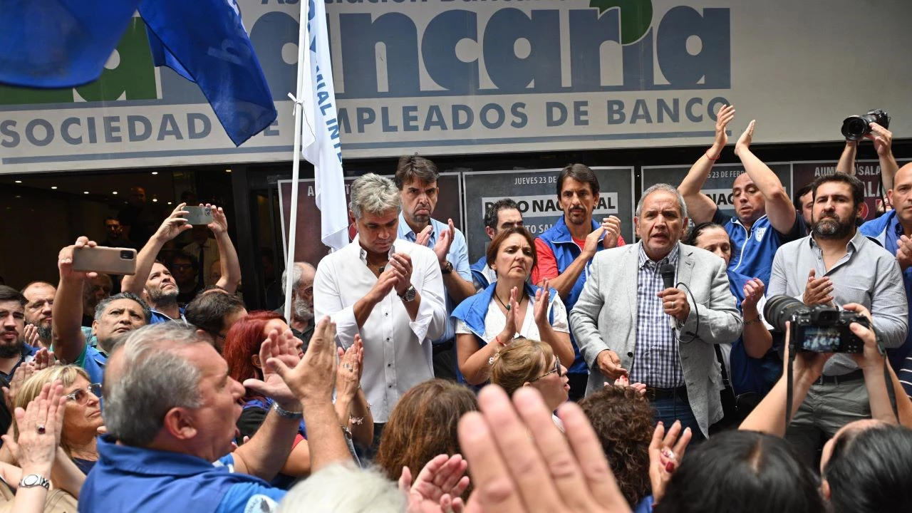 Asociación Bancaria, en estado de alerta por posible venta del HSBC al Galicia: temen ola de despidos