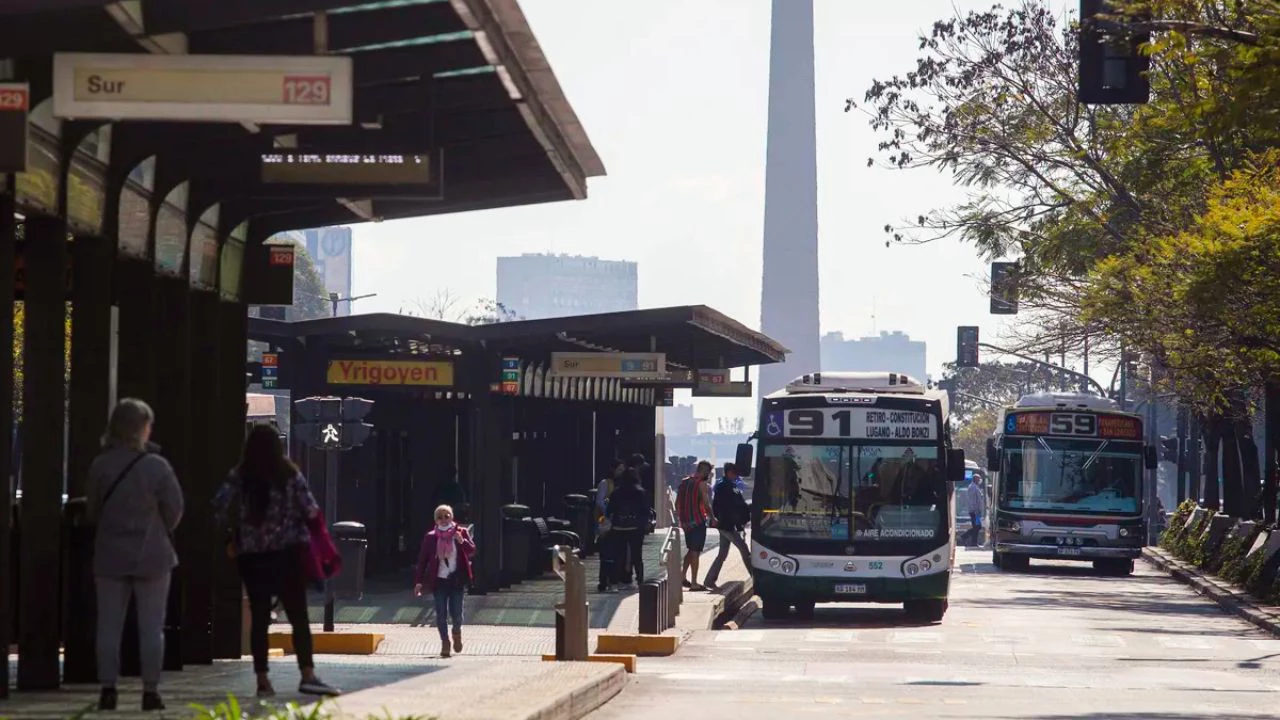 La UTA frenó el paro de colectivos: qué empresas manejan el negocio del transporte en Gran Buenos Aires