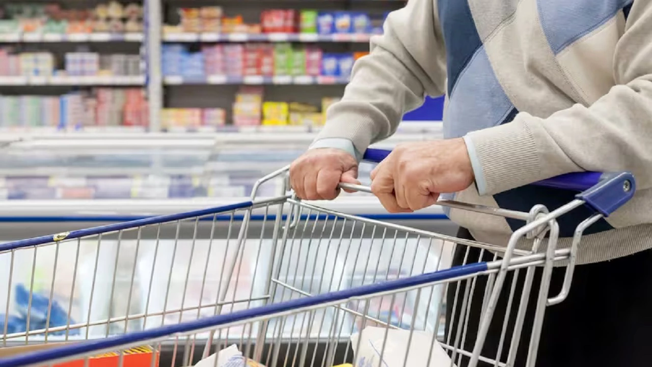 Carne, leche y medicamentos: fuerte caída en las ventas de tres rubros claves de la economía