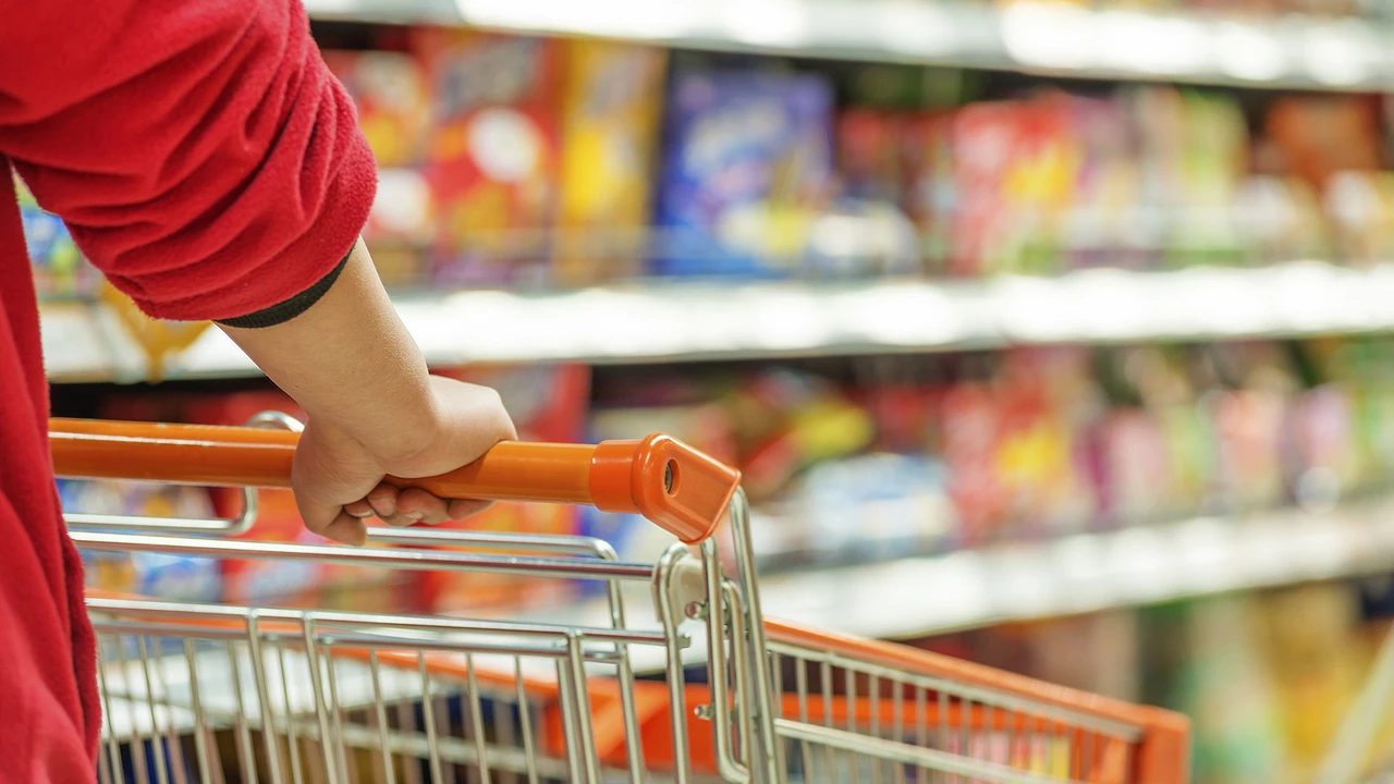 Los productos importados llegan a las góndolas de los supermercados: cuáles son y qué precio tienen