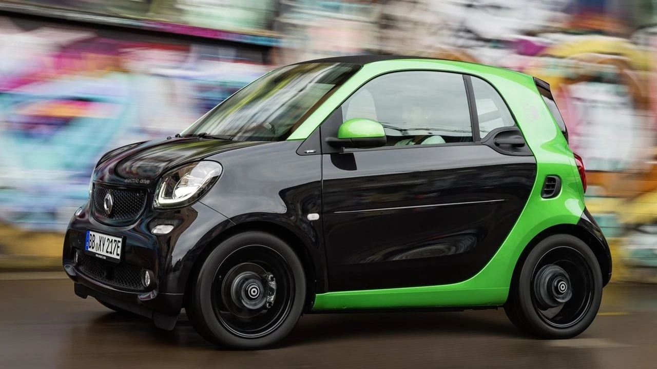 Adiós al city car más famoso y fácil de estacionar del mundo: ¿por qué se deja de fabricar el Smart?