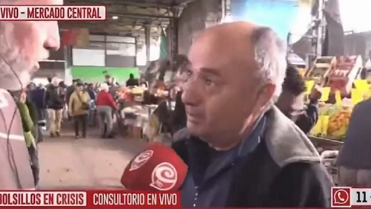 VIDEO | Un jubilado indignado se cruzó con movilero de Crónica TV y acusó al canal de kirchnerista