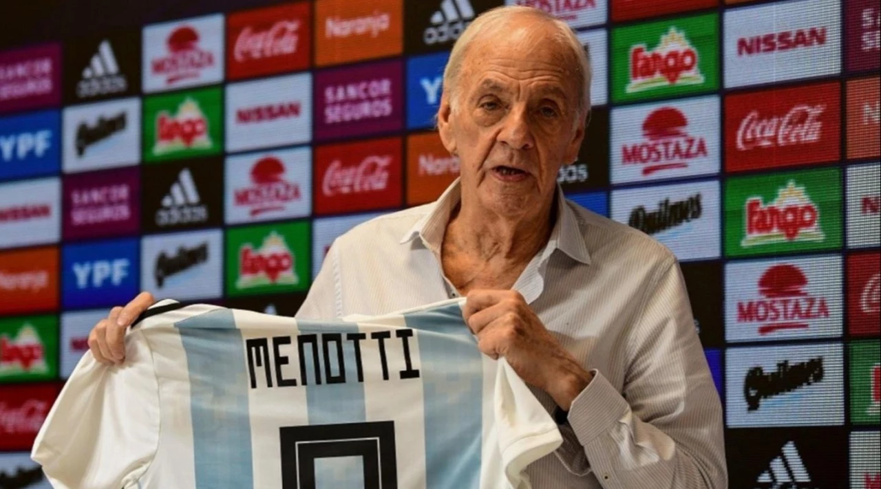 La enorme trayectoria de César Luis Menotti como jugador de fútbol: de Rosario Central al  Santos de Pelé