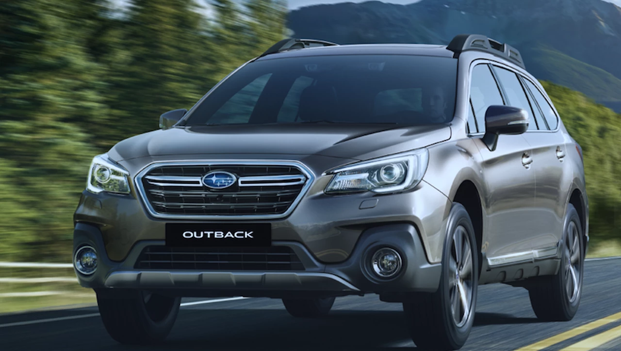 Subaru lanza el Outback 2.5i con EyeSight, un sistema que monitorea el camino y alerta sobre accidentes