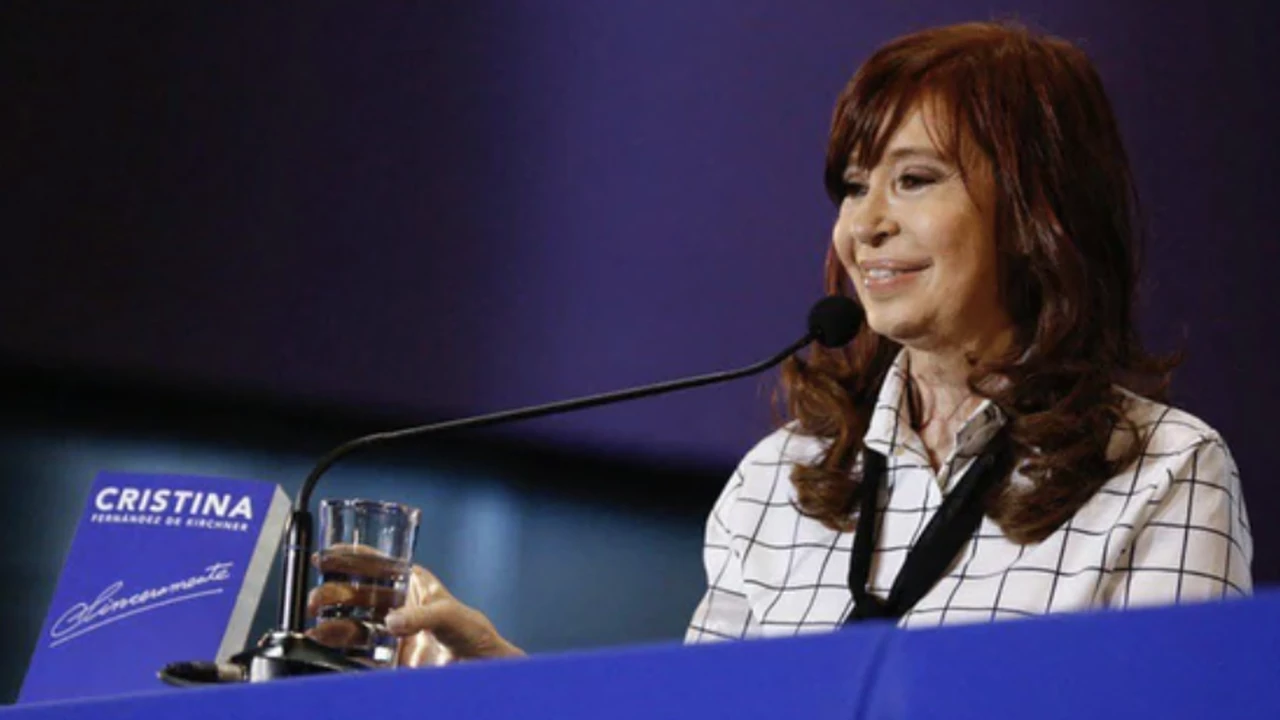 Cristina Kirchner en las redes: "Intentemos en serio tener un proyecto de país que sea perdurable y viable"