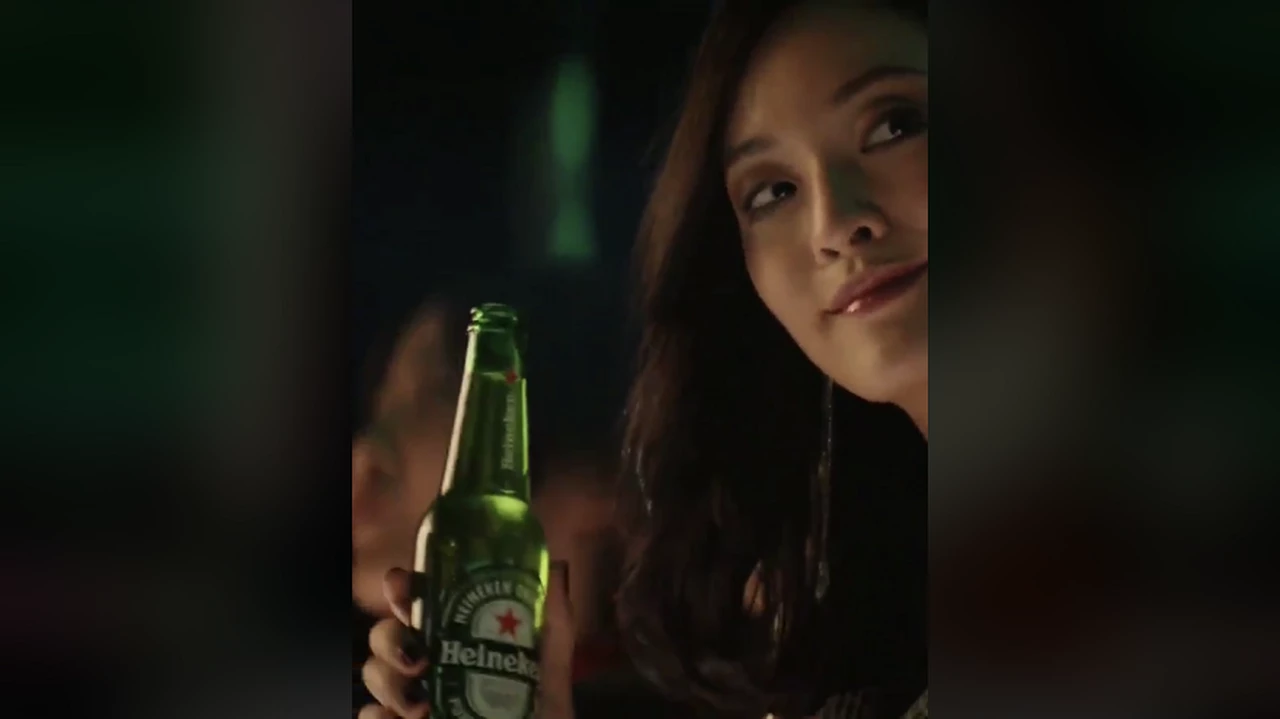 La ingeniosa respuesta de Heineken al comercial acusado de sexista de otra cervecería