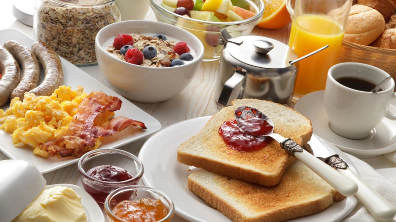 Estos son los 6 alimentos que deberías evitar en el desayuno, la comida más importante del día