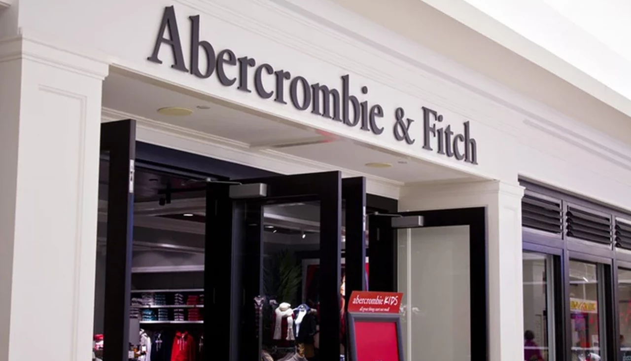 Acusan a directivos de Abercrombie & Fitch de usar la empresa para una trama de explotación sexual