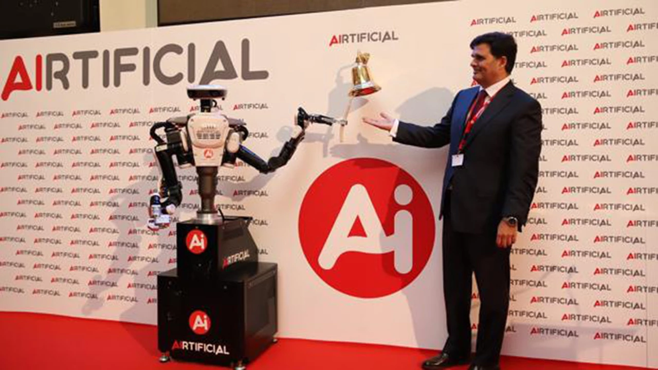 España: un robot dotado con inteligencia artificial fue el encargado de tocar la campana en la bolsa de Madrid