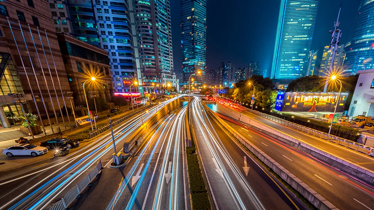 Implementarán soluciones de seguridad vial en las "mega urbes" vía IoT