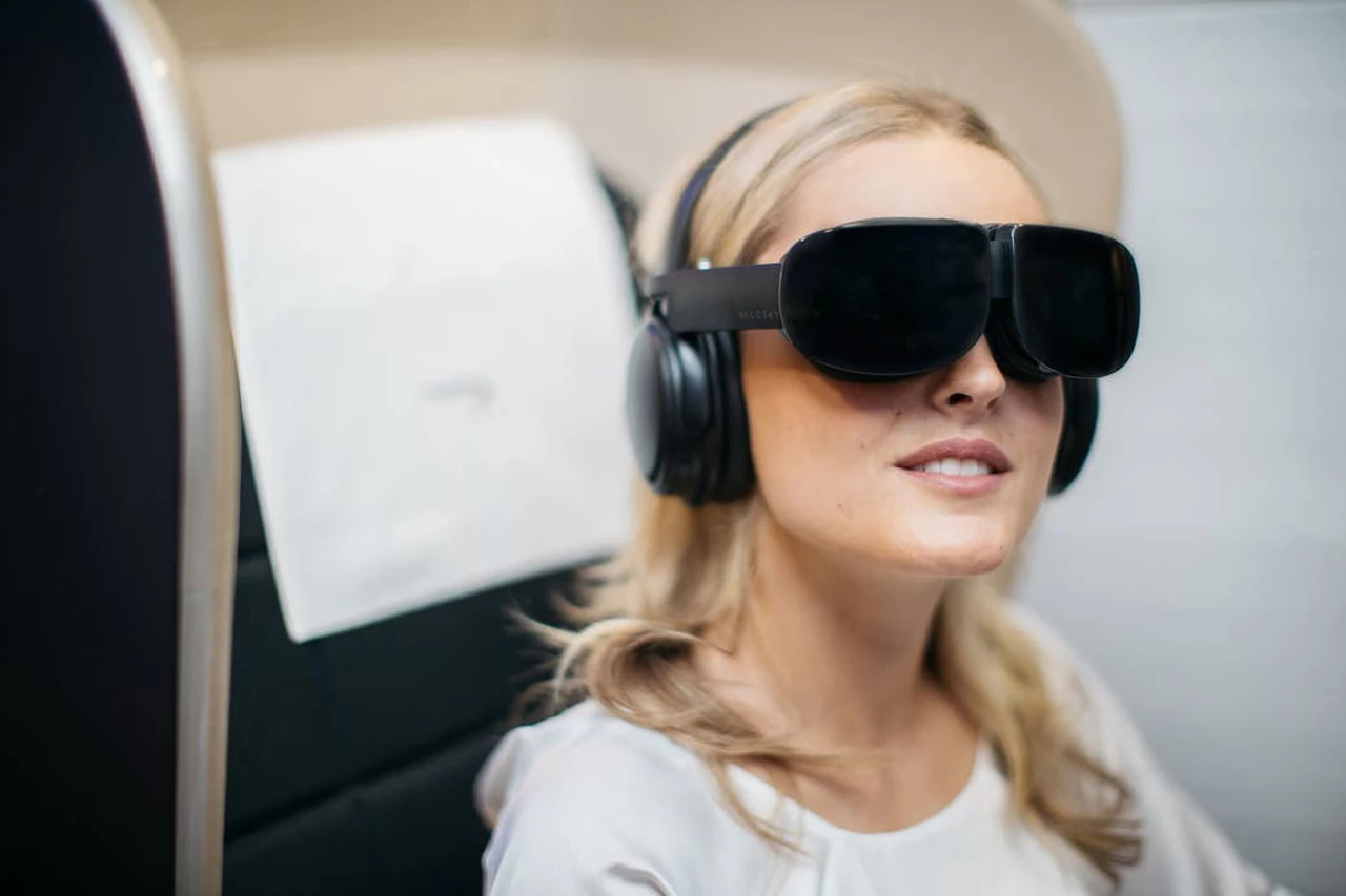 No te vas a querer bajar: esta aerolínea ofrecerá lentes de realidad virtual en sus vuelos