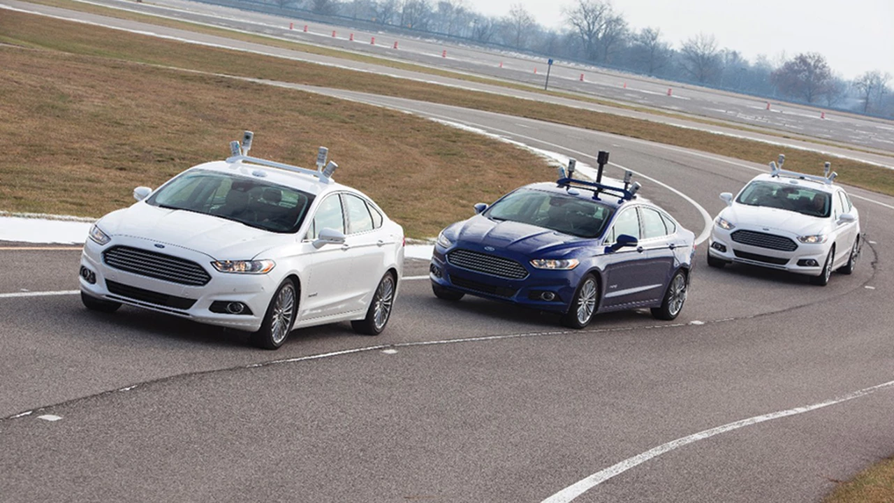Ford prueba un sistema de luces para que sus coches autónomos se comuniquen entre sí