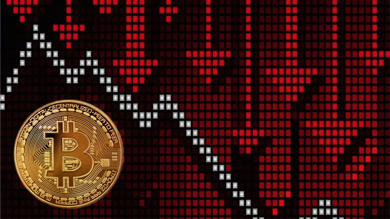 El bitcoin se desploma: la "burbuja" de precio arrastra a inversores y ya hubo salida masiva de 800.000 mineros