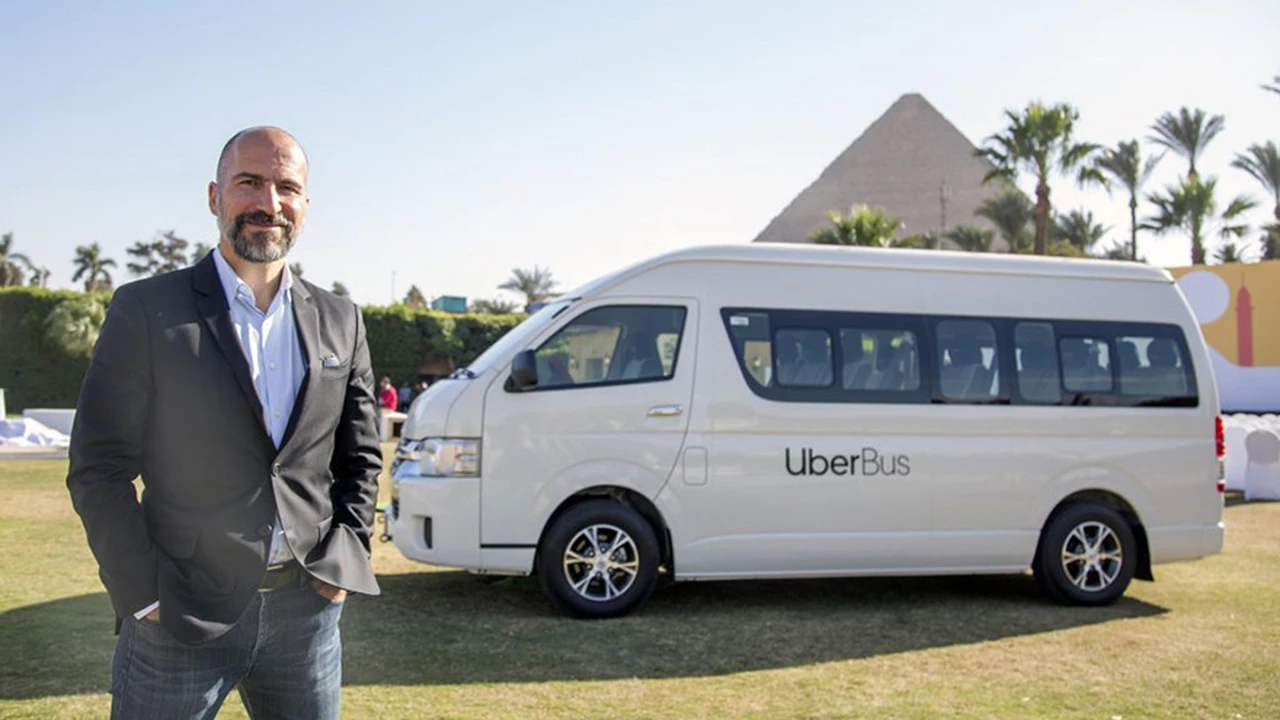 Uber expande su gigantesco negocio: ahora lanza un servicio de buses en Egipto