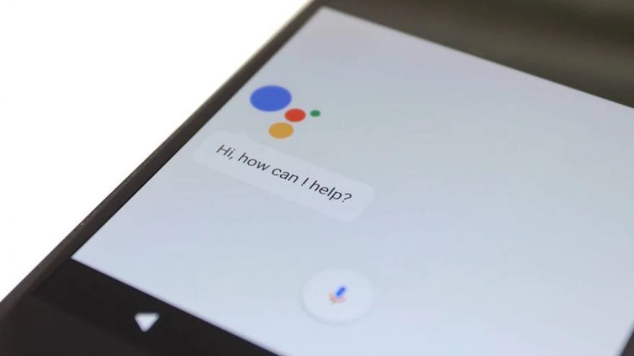 Google reconoce que escucha las conversaciones de los usuarios con su asistente virtual