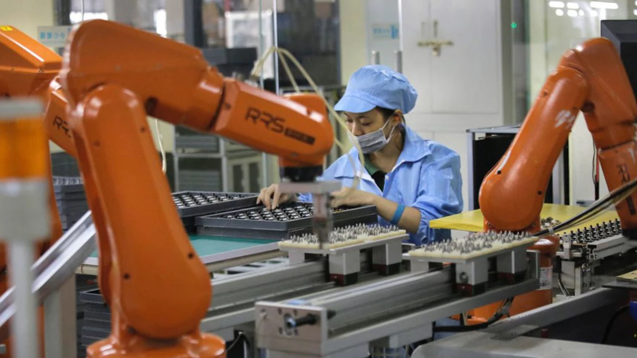 Uno de los mayores fabricantes del mundo ya tiene más de 100.000 robots reemplazando a los humanos