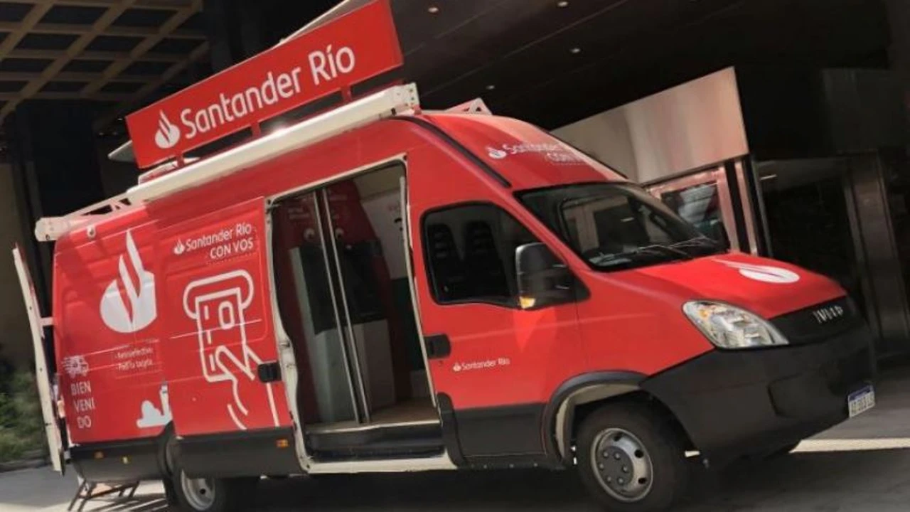 Santander Río estrena un Bank Truck en Pinamar