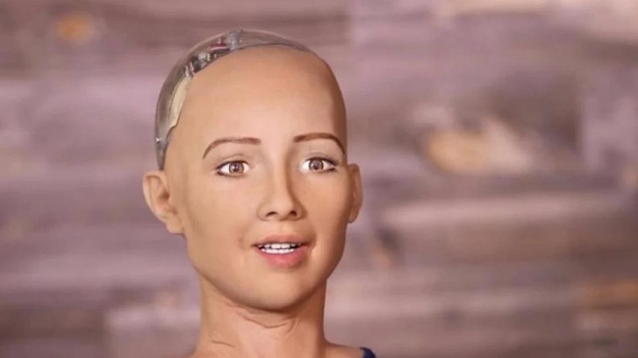 Todos se unen al metaverso: la robot humanoide Sophia se suma al ecosistema en forma de NFT