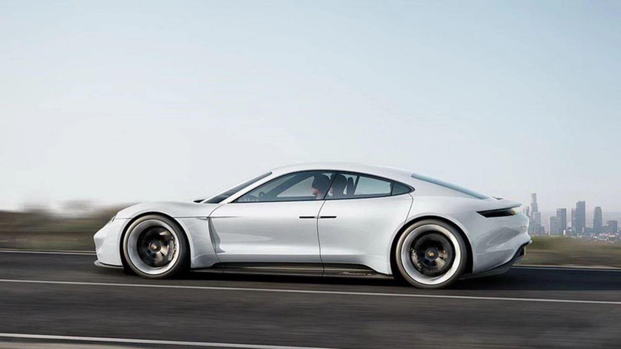 Gran expectativa: el primer deportivo eléctrico de Porsche ya recibió más de 20.000 reservas