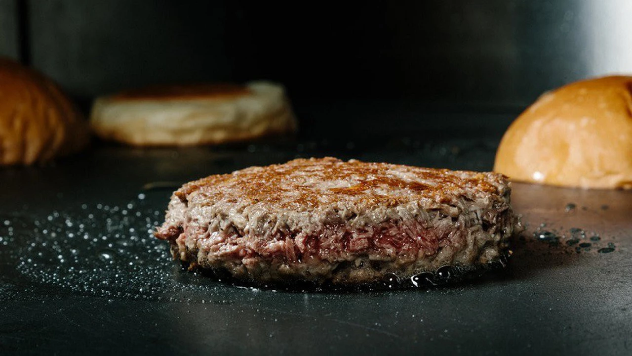 Bomba en el sector cárnico: la dueña de Paty proveerá hamburguesas veganas a Burger King