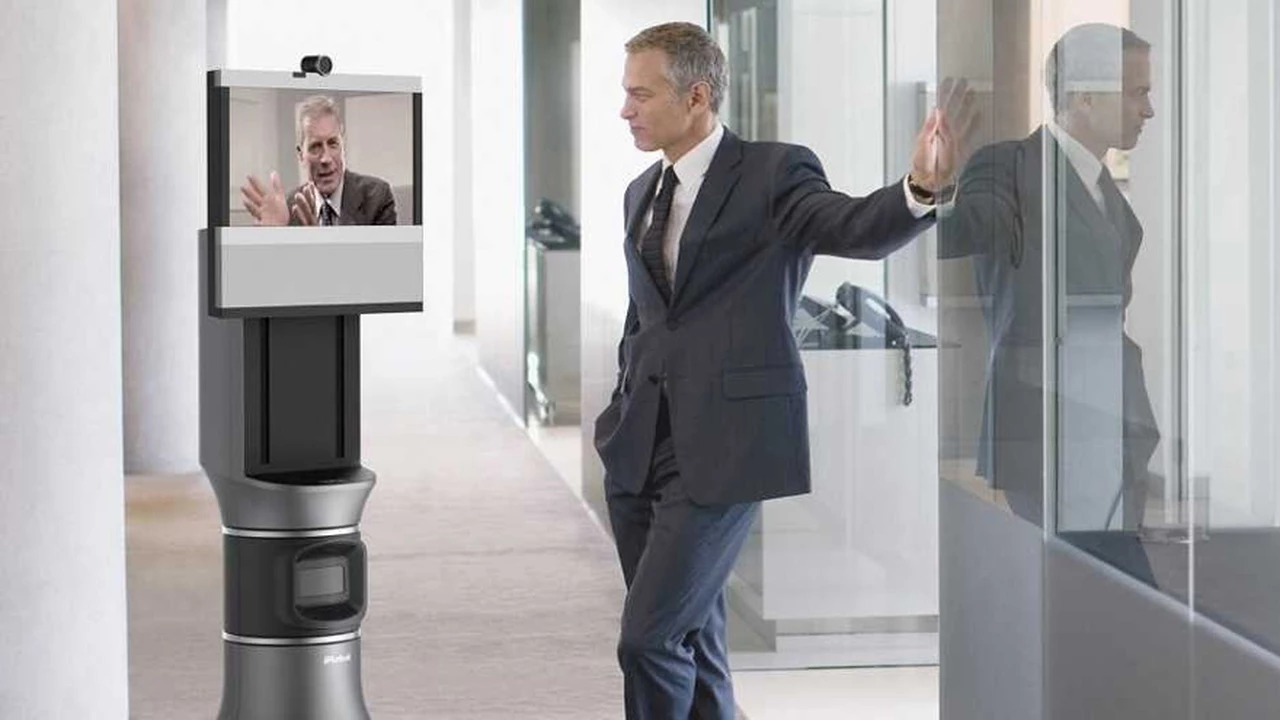 Trabajan full time sin pedir aumento: experta mundial te cuenta si tu empleo peligra en manos de un robot