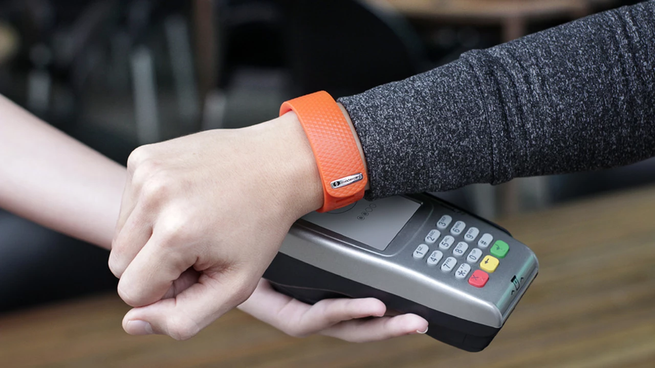 Contactless, con pulseras o un celular sobre otro: Mastercard te cuenta cómo pagarás una compra y la nueva SUBE