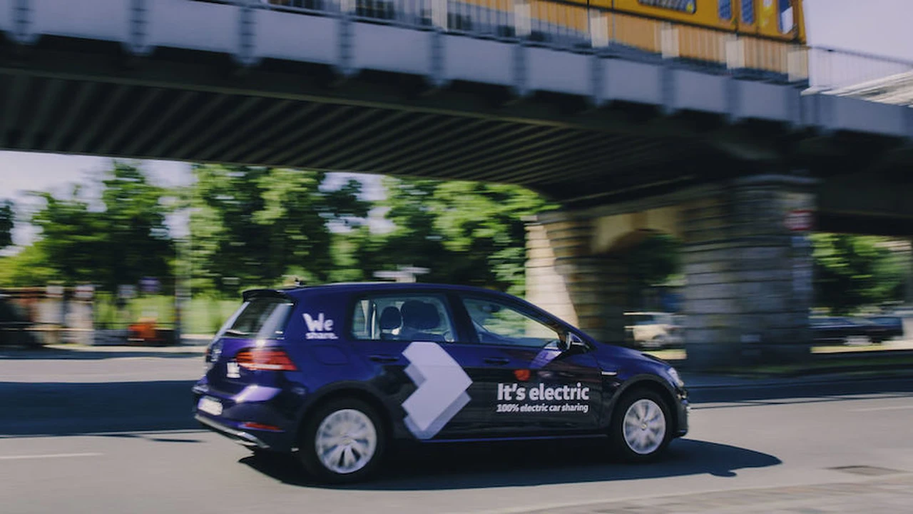 Volkswagen lanza su propio servicio de carsharing eléctrico: WeShare