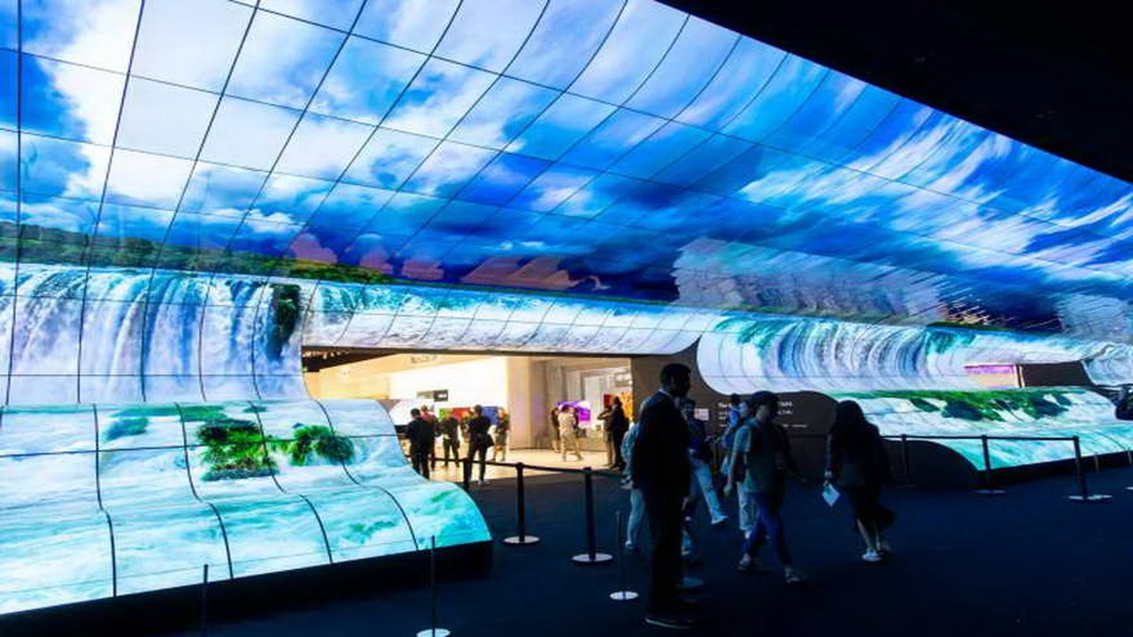 ¿La TV ahora va en el techo?: LG presentará su nueva pantalla OLED enrollable