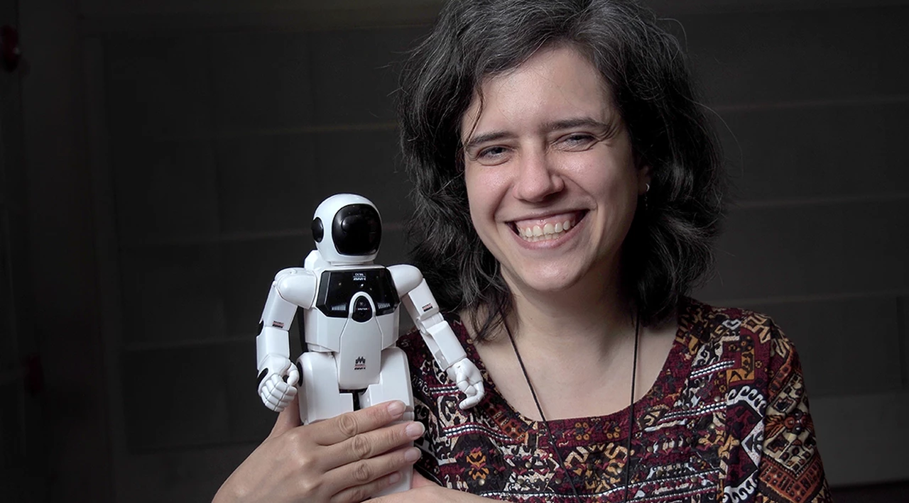 Conocé a la experta argentina que está entre las 30 mujeres más influyentes en robótica del mundo