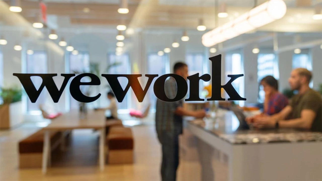 Sigue la debacle WeWork: ahora abandona su negocio en un país estratégico para sus operaciones