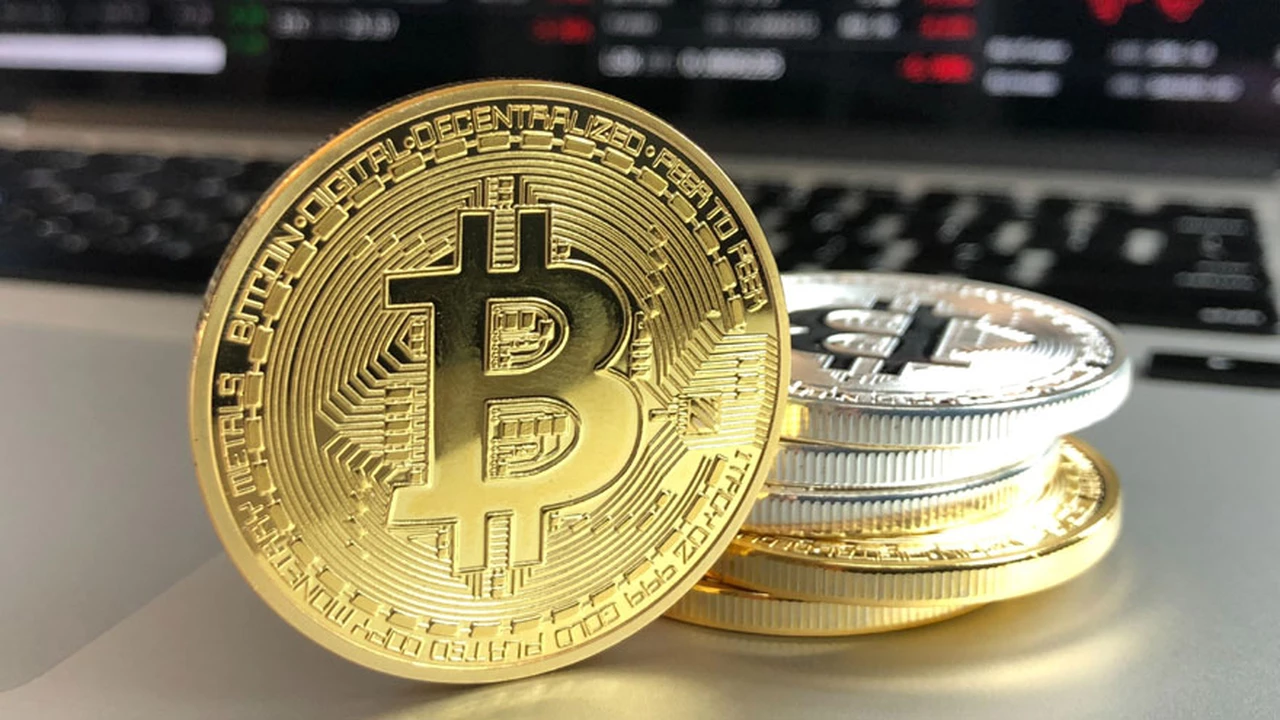 Bitcoin pasa los u$s11.000 e ilusiona con un nuevo récord: las razones del repunte de la cotización