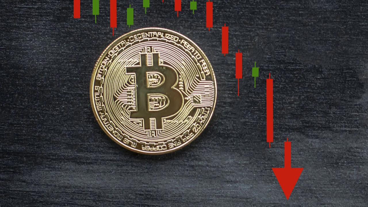 Desplome mundial de la bolsa: el valor del Bitcoin se "se sincroniza" y cae a menos de  u$s 8.000
