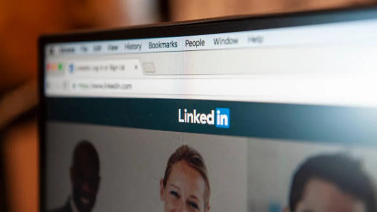 Paso a paso: ¿Cómo subir tu CV a tu perfil en LinkedIn y cargarlo en las solicitudes de empleo?