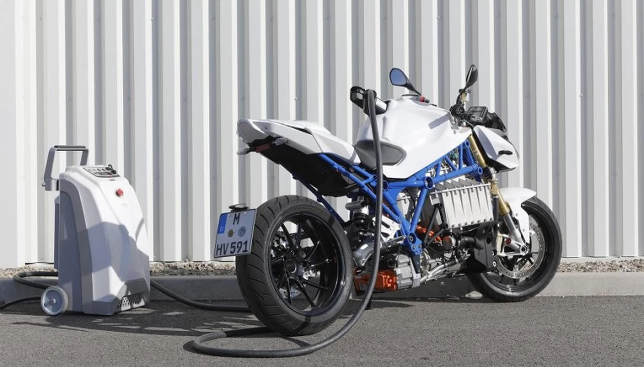 No solo scooters: BMW tendrá una moto eléctrica capaz de acelerar más que sus modelos deportivos