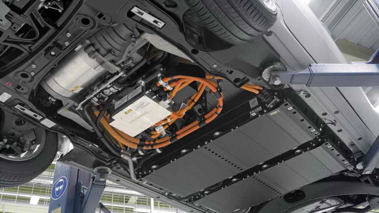 ¿Cuál es la automotriz que invertirá millones en el desarrollo de baterías para autos eléctricos?