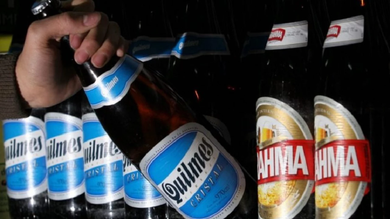 La cervecera dueña de Quilmes, Stella Artois y Brahma quiere eliminar el plástico de sus envases