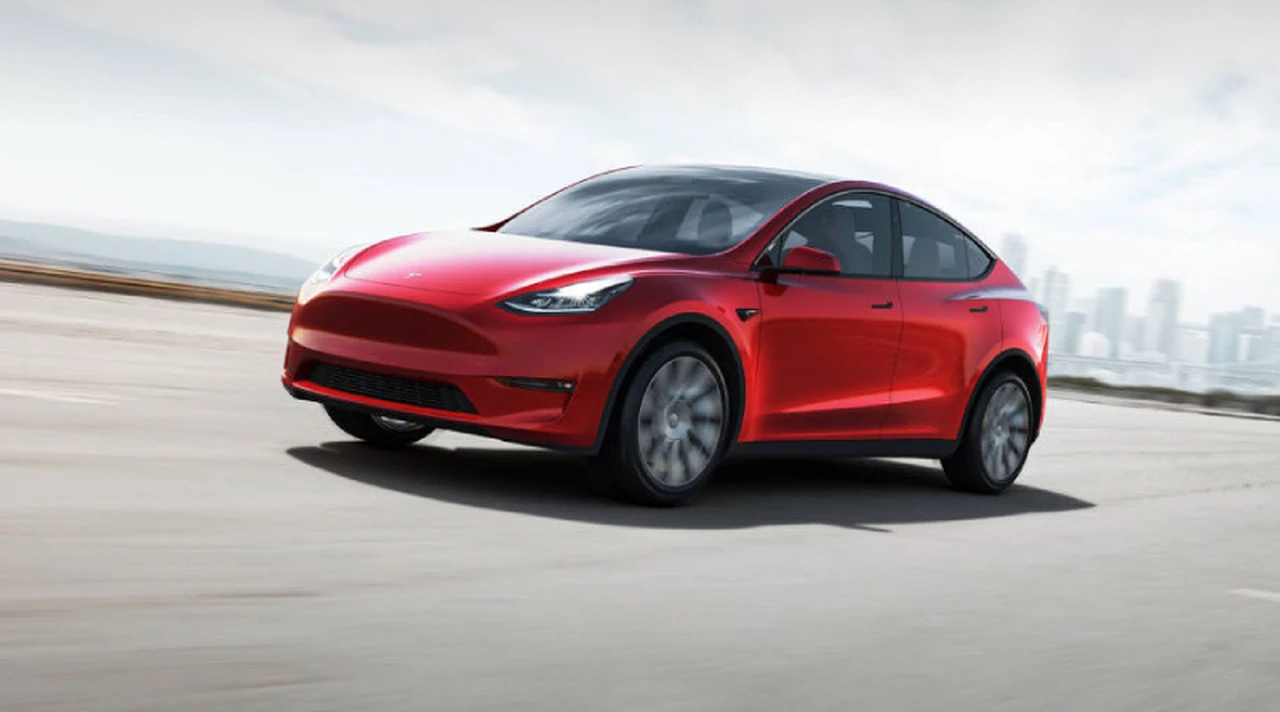 Tesla cierra sus "supercargadores" de vehículos eléctricos por el coronavirus