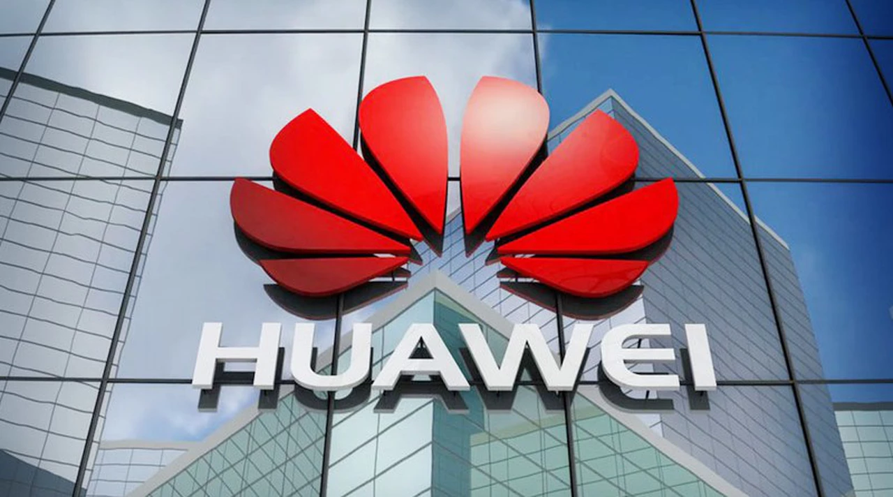 "Huawei es parte del ejército chino": las duras declaraciones del ex jefe de inteligencia británico