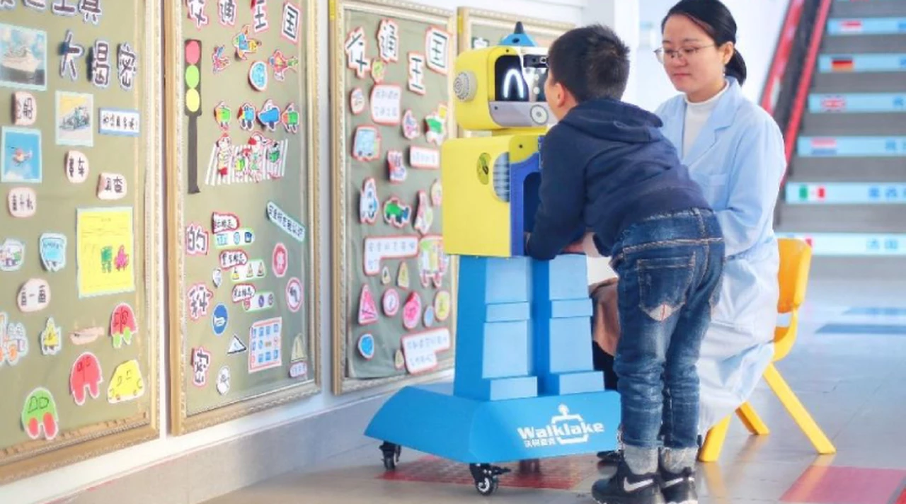China enfrenta al coronavirus con tecnología: usará robots con inteligencia artificial para examinar alumnos y empleados