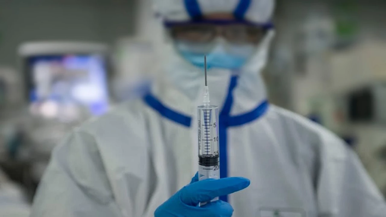 Una buena: un laboratorio financiado por Bill Gates generará 200 millones de vacunas para el 2021