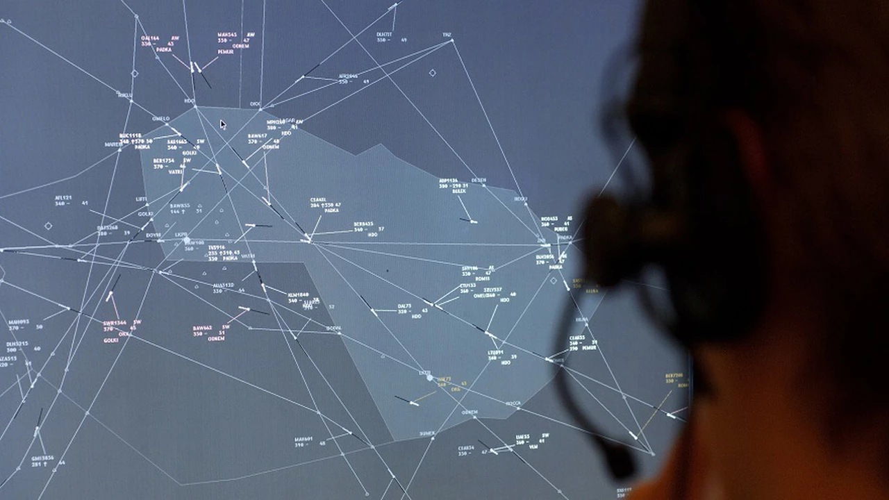 Digitalizan el tráfico aéreo: Indra y Microsoft llevan la gestión a la nube