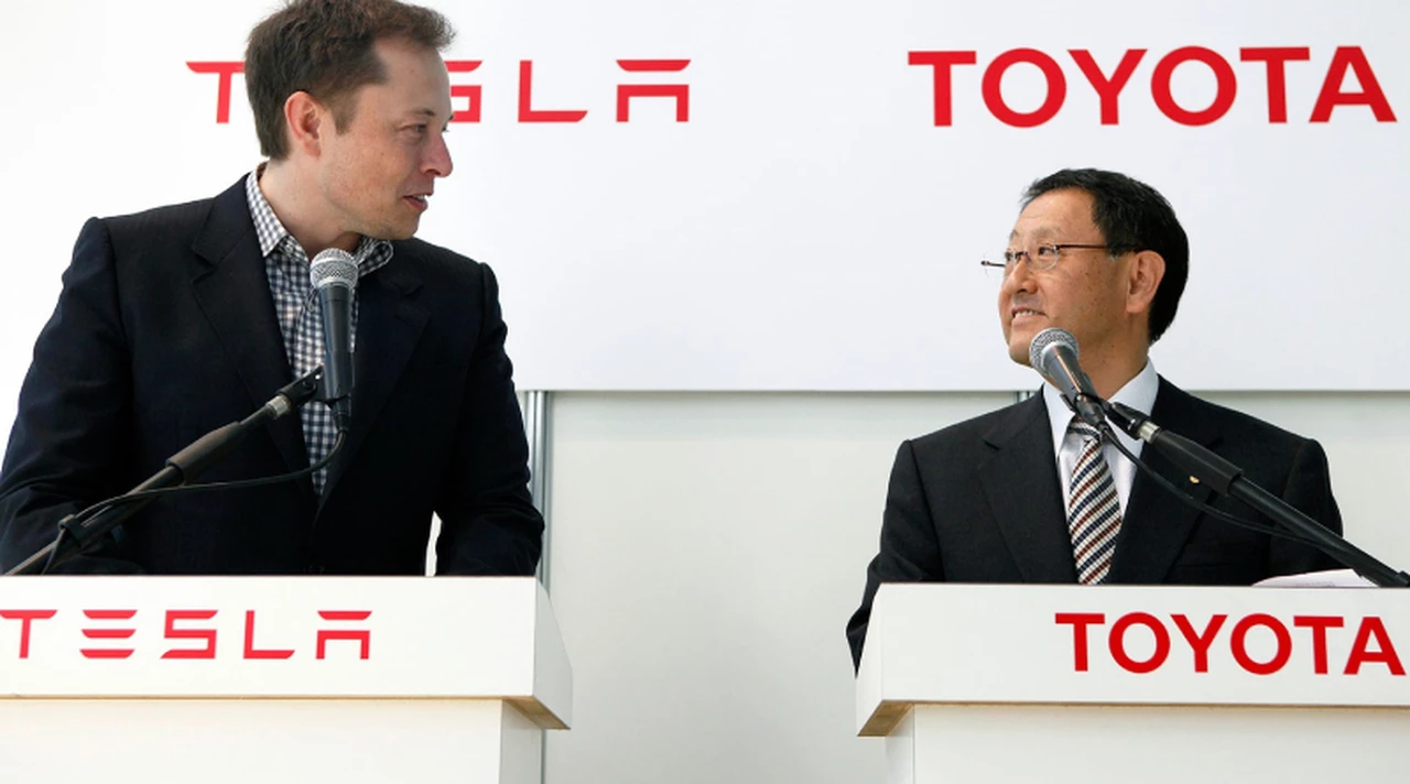 ¿Toyota o Tesla?: estalló la polémica en redes sociales para decidir la automotriz "más grande" del mundo