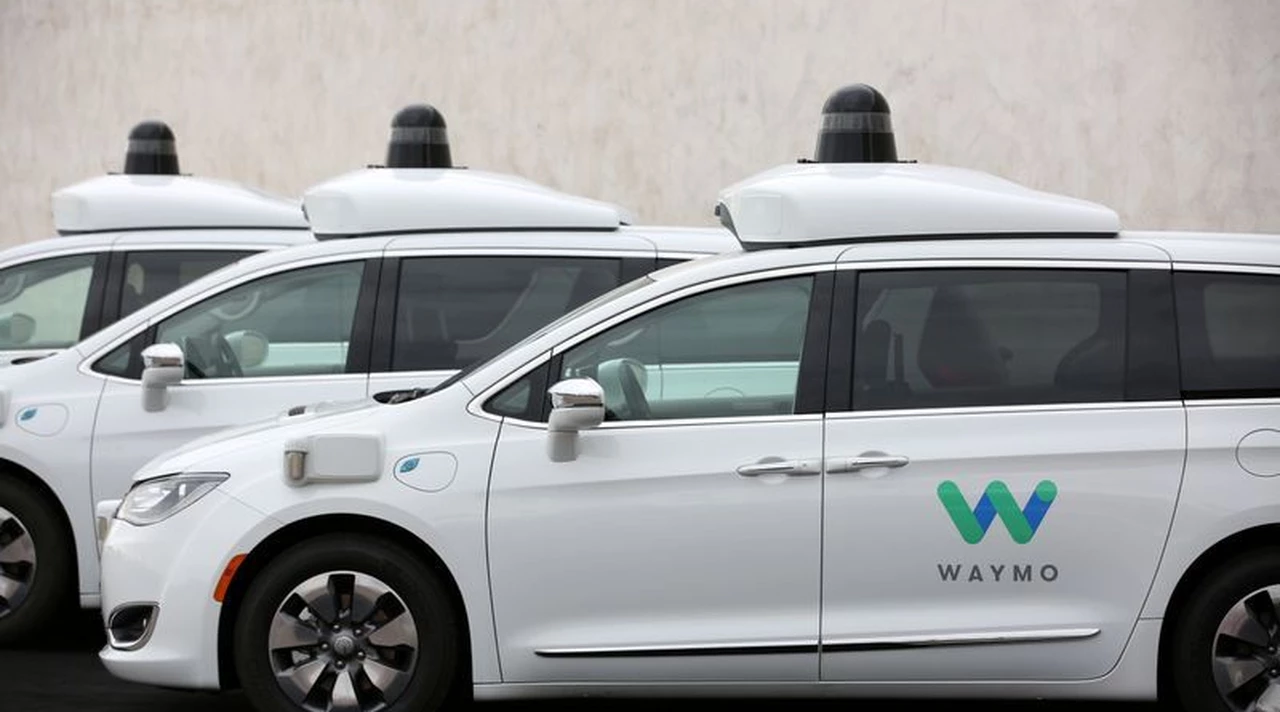 Google y sus planes para expandir su negocio de vehículos autónomos con Waymo