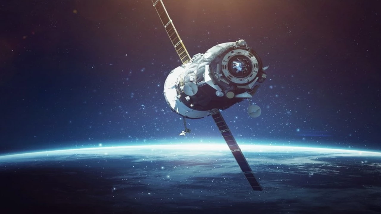 Jeff Bezos 'reta' a Elon Musk: Amazon lanza dos satélites para proveer Internet desde el espacio