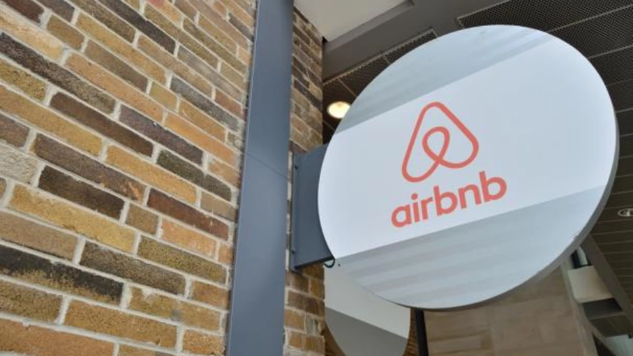 Pese a la "paliza" de la pandemia, Airbnb no cambia su plan: cómo se prepara para salir a la Bolsa
