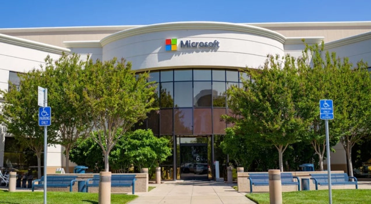 Trabajar "para siempre" en casa: la novedosa propuesta de Microsoft que apuesta a espacios de trabajo híbridos